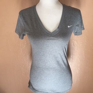 ⭐️✨2 for$15 ✨⭐️ Nike Dri-Fit shirt size extra small